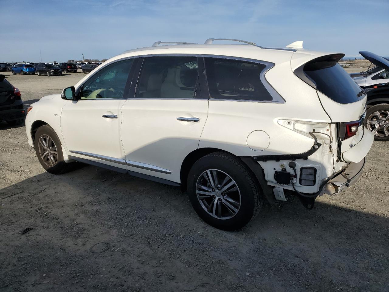 2019 INFINITI QX60 LUXE - Image 2