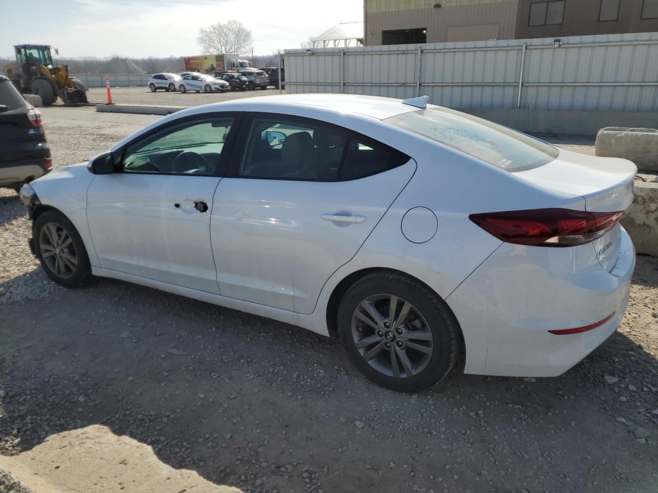 2018 HYUNDAI ELANTRA SE - Фото 2