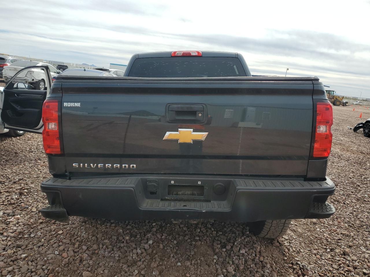 2017 CHEVROLET SILVERADO - Image 6