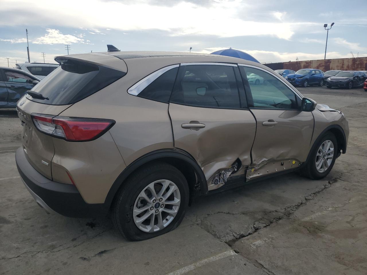 2020 FORD ESCAPE SE - Image 3