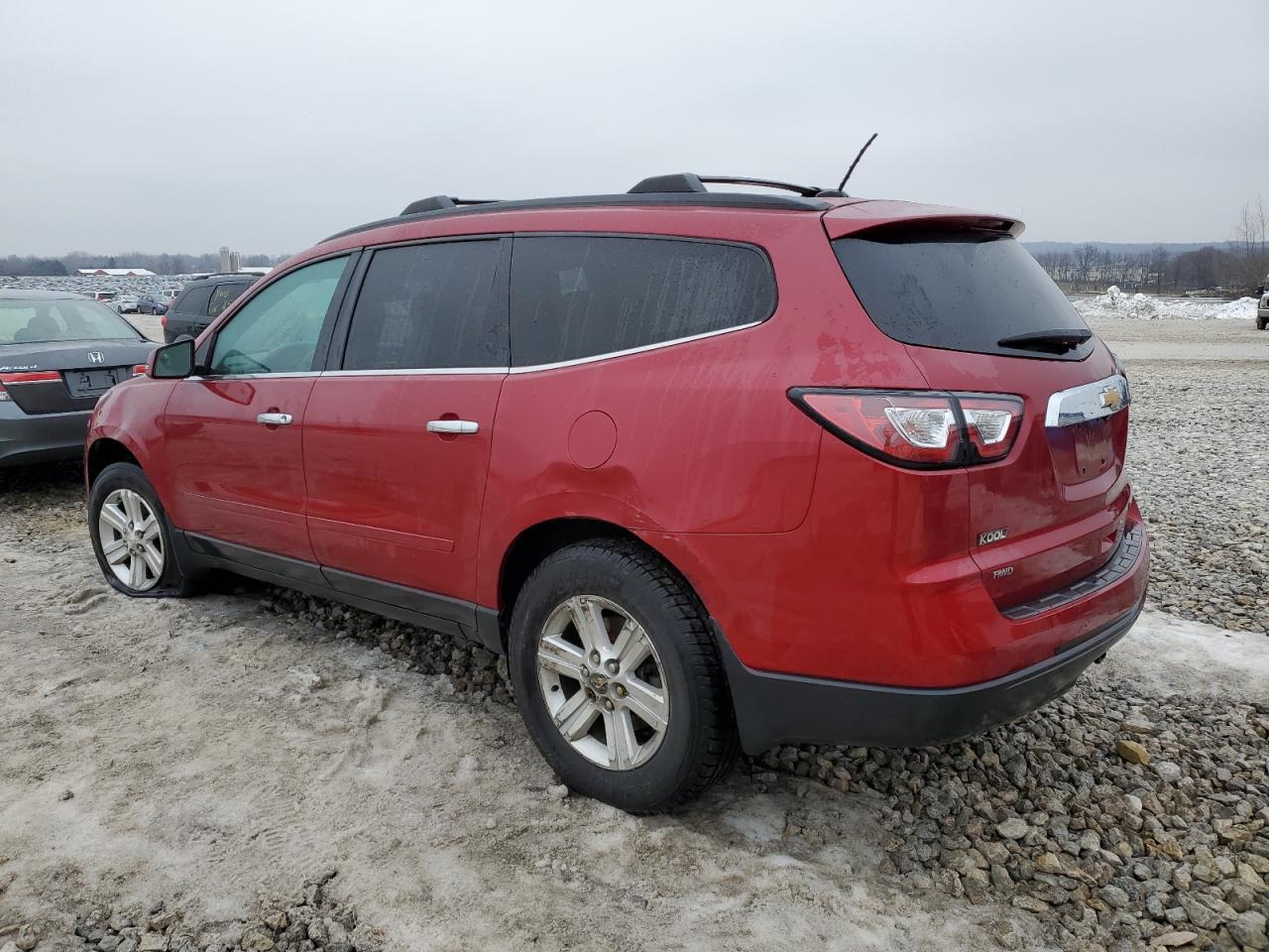 2014 CHEVROLET TRAVERSE L - Image 2