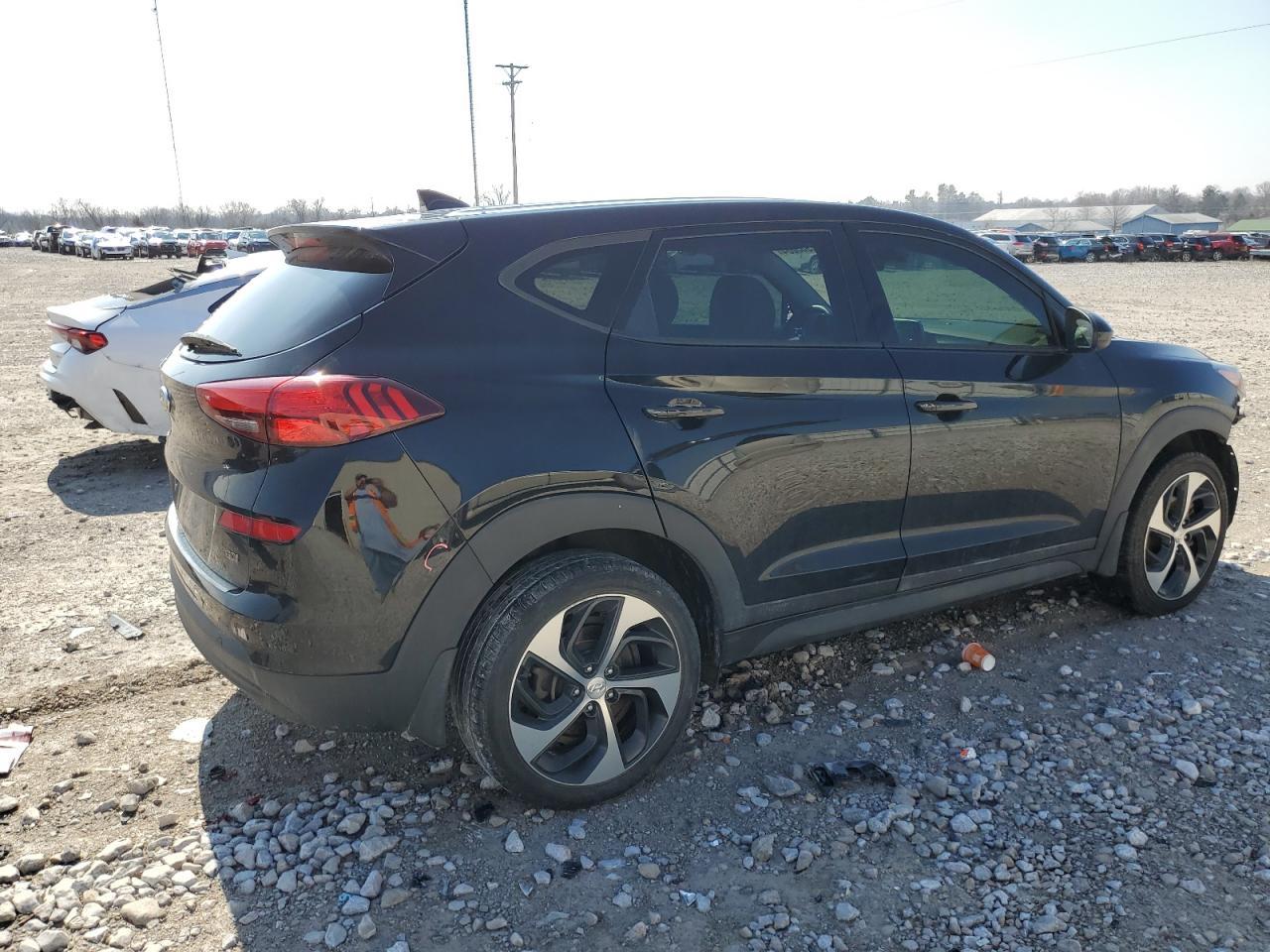 2019 HYUNDAI TUCSON SE - Фото 3