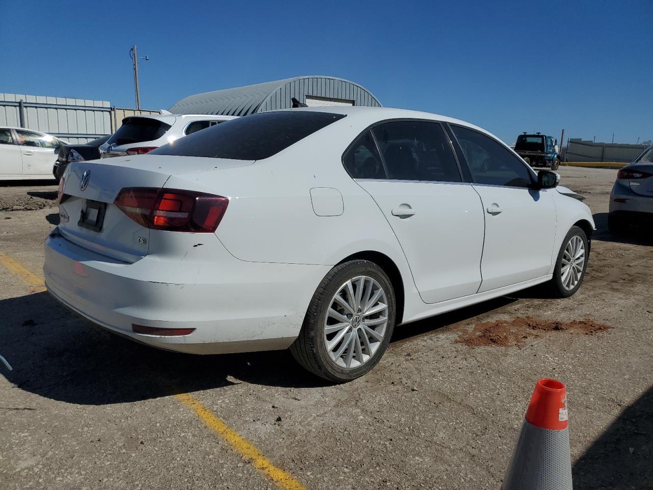2016 VOLKSWAGEN JETTA SEL - Image 3