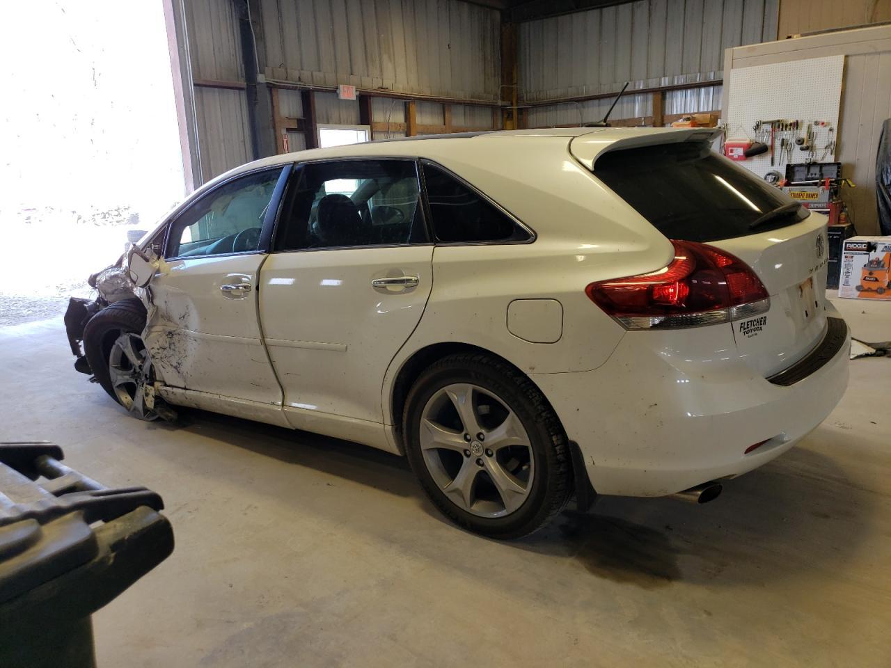 2013 TOYOTA VENZA LE - Фото 2