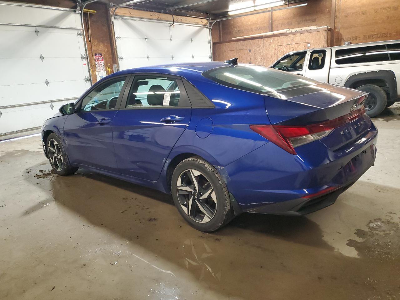 2023 HYUNDAI ELANTRA SE - Image 2