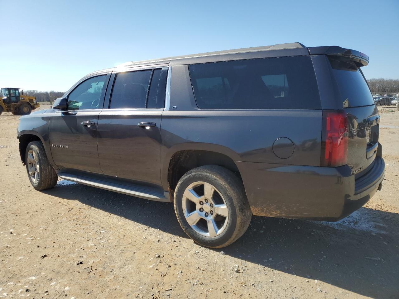 2015 CHEVROLET SUBURBAN C - Image 2