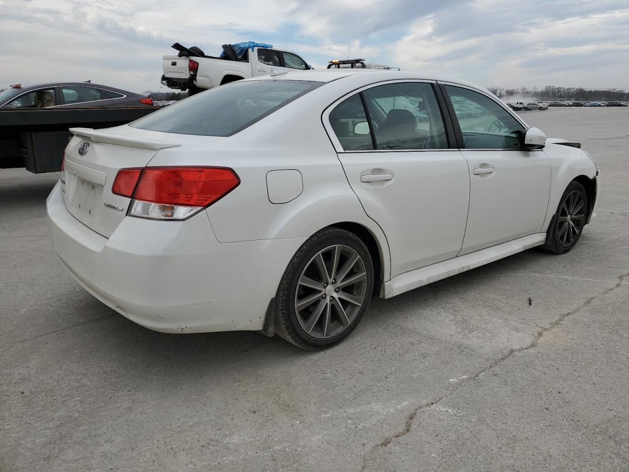 2014 SUBARU LEGACY 2.5 - Image 3