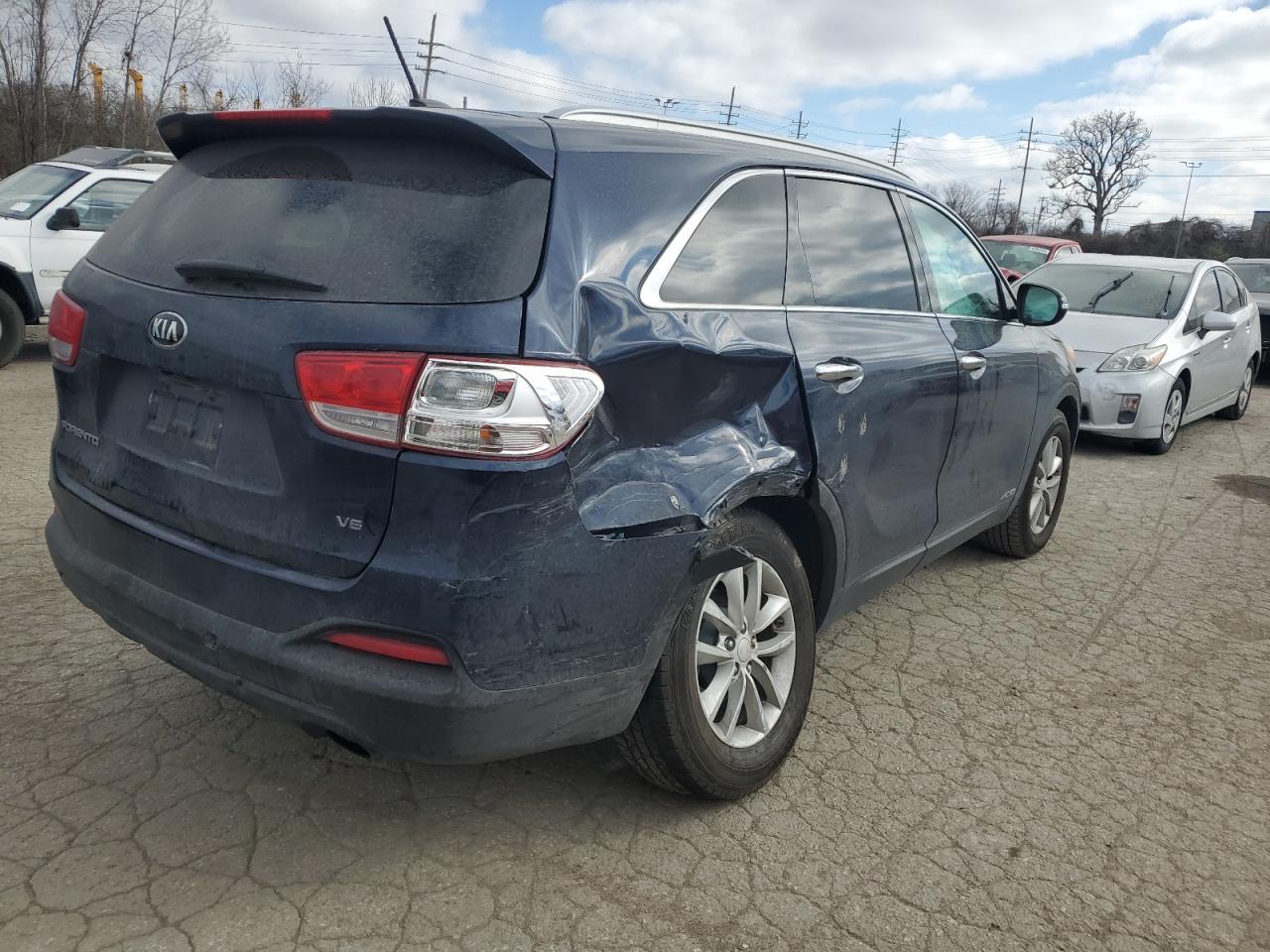 2016 KIA SORENTO LX - Image 3