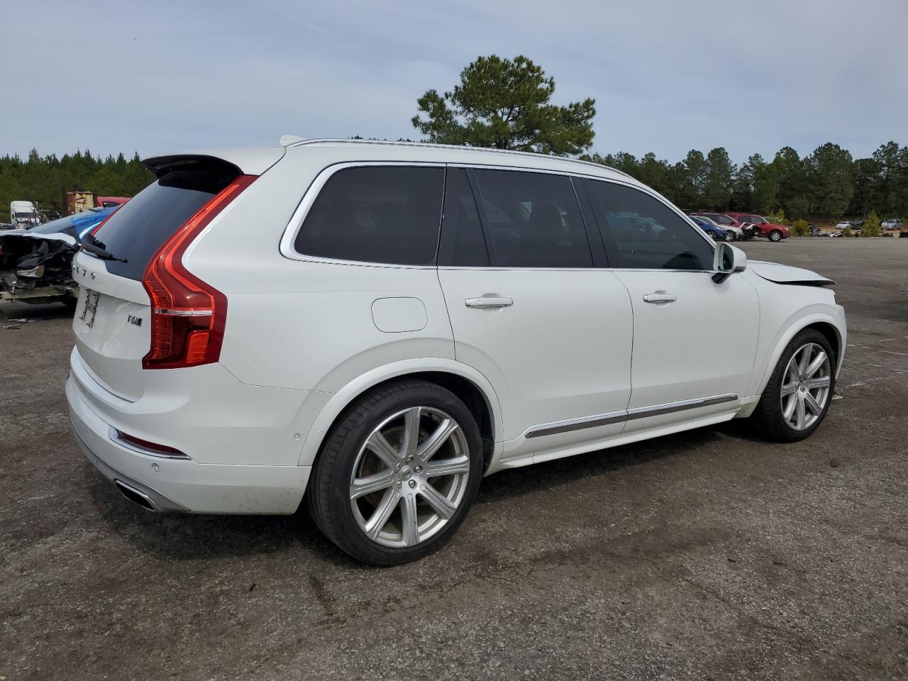 2016 VOLVO XC90 T6 - Фото 3
