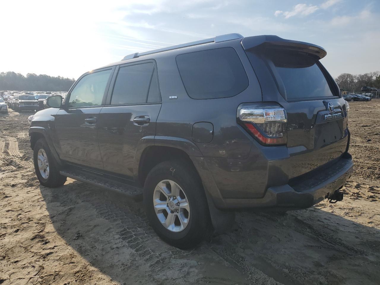 2017 TOYOTA 4RUNNER SR - Фото 2