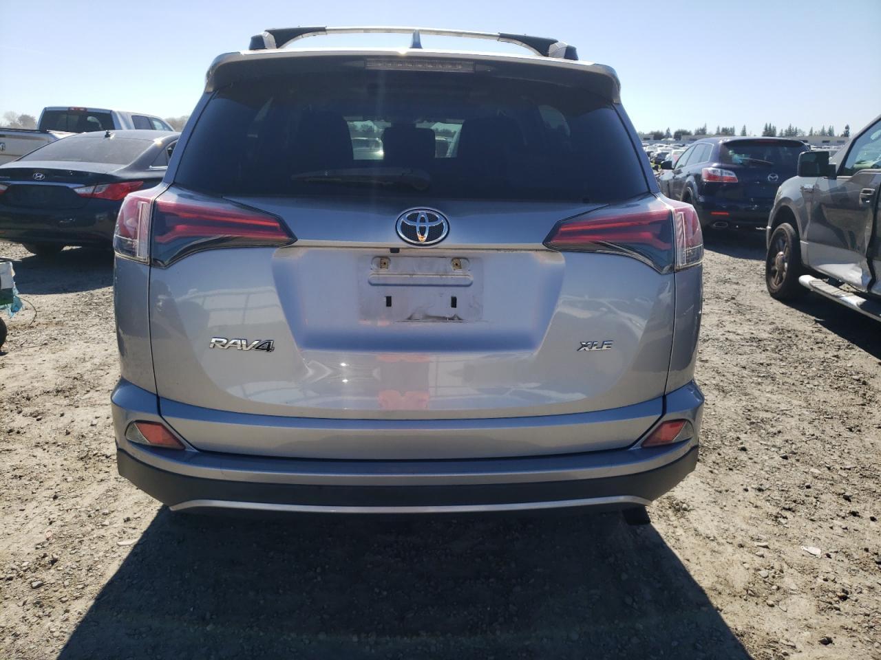 2017 TOYOTA RAV4 XLE - Image 6