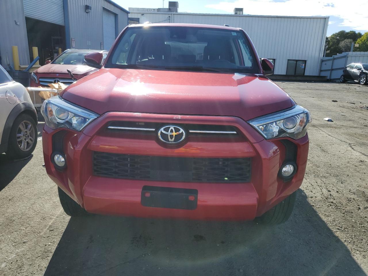2020 TOYOTA 4RUNNER SR - Image 5