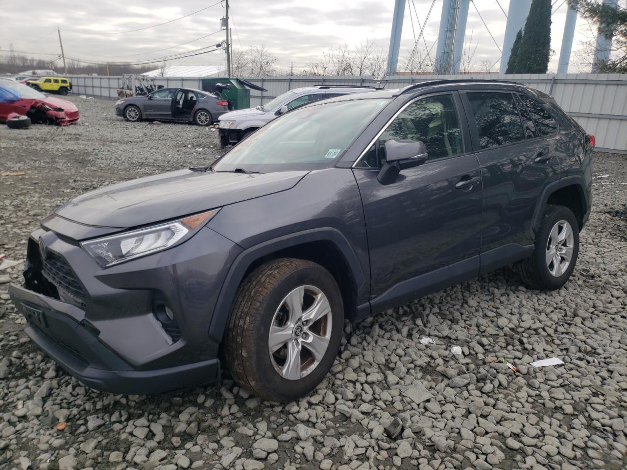 2019 TOYOTA RAV4 XLE car image