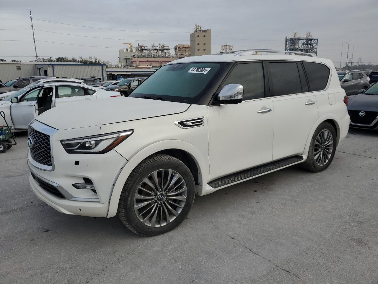 2019 INFINITI QX80 LUXE car image