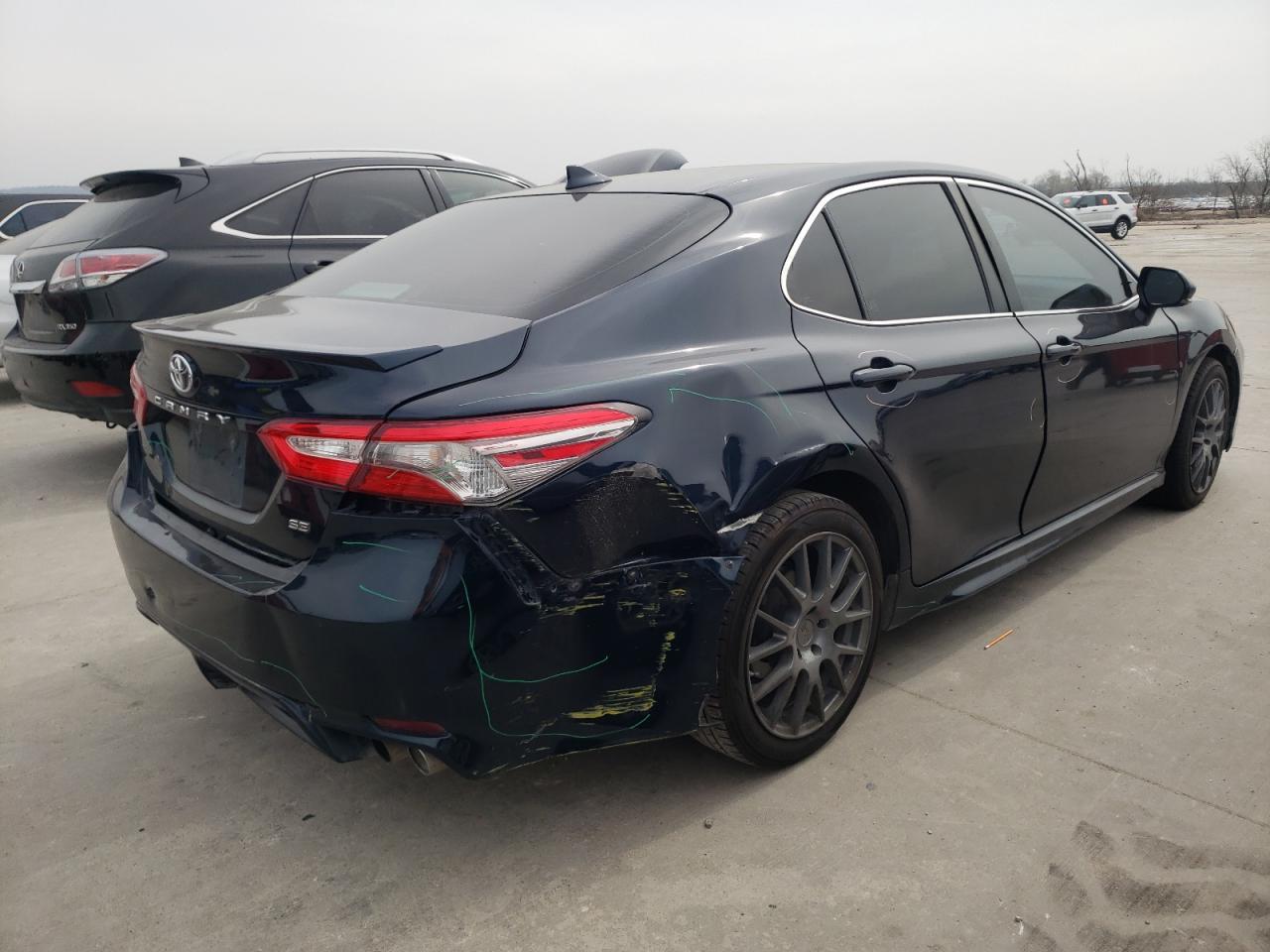 2019 TOYOTA CAMRY L - Фото 3