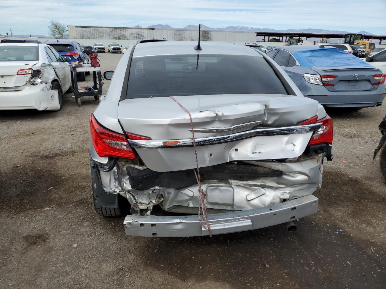 2012 CHRYSLER 200 TOURIN - Image 6