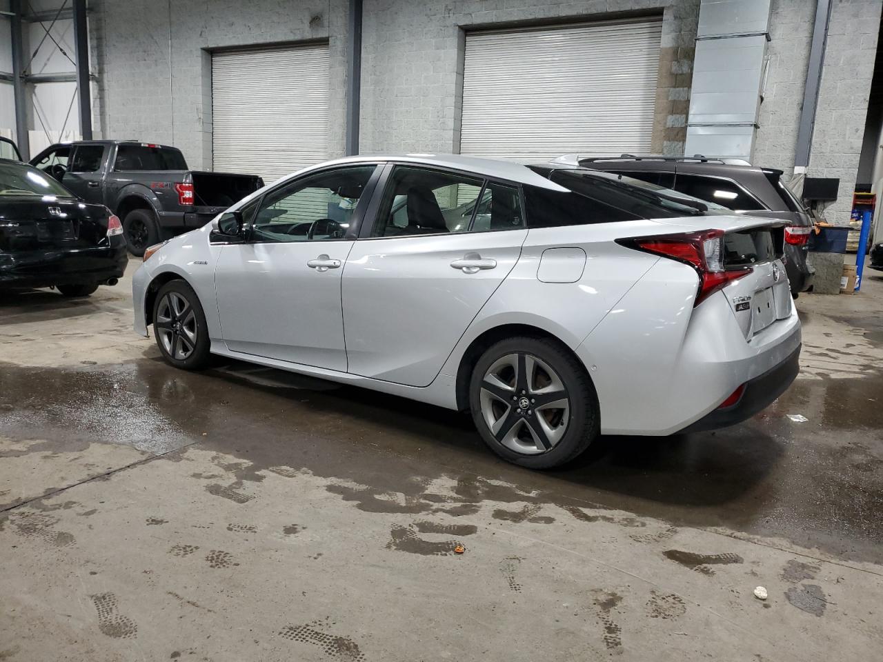 2019 TOYOTA PRIUS - Image 2