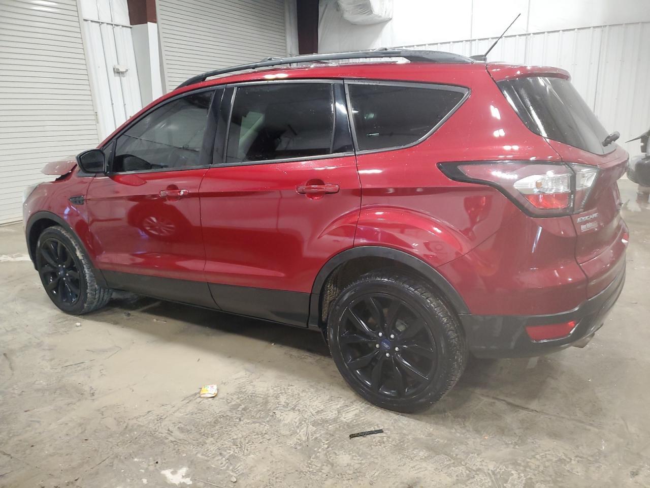 2017 FORD ESCAPE SE - Image 2