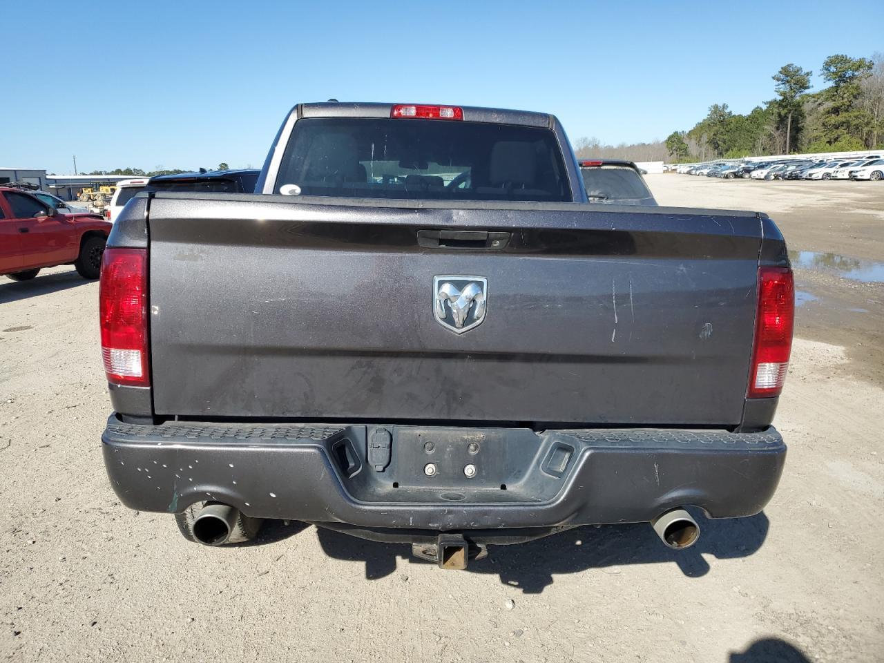 2017 RAM 1500 ST - Image 6