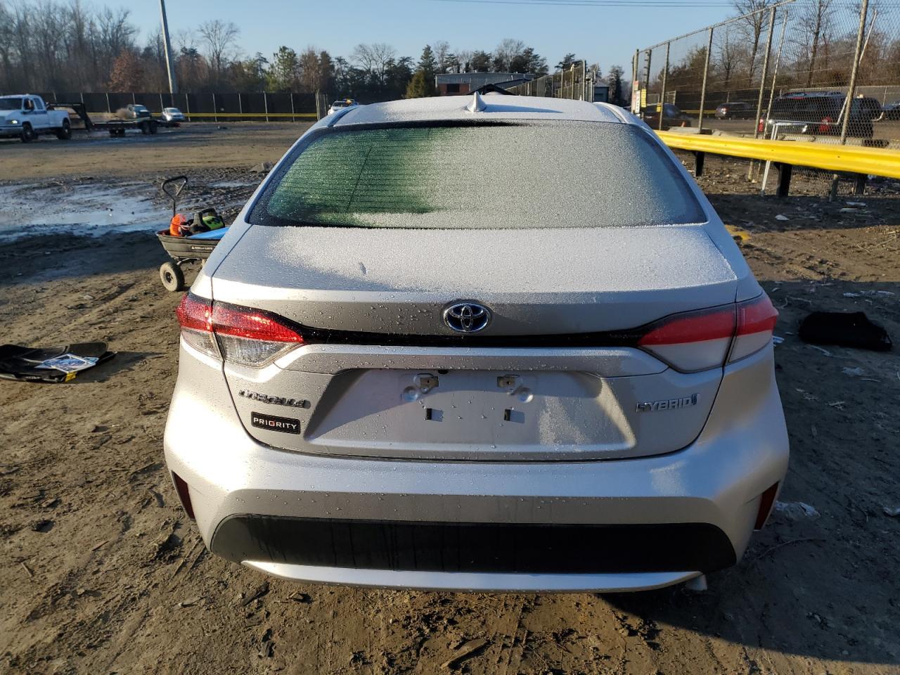 2020 TOYOTA COROLLA LE - Фото 6