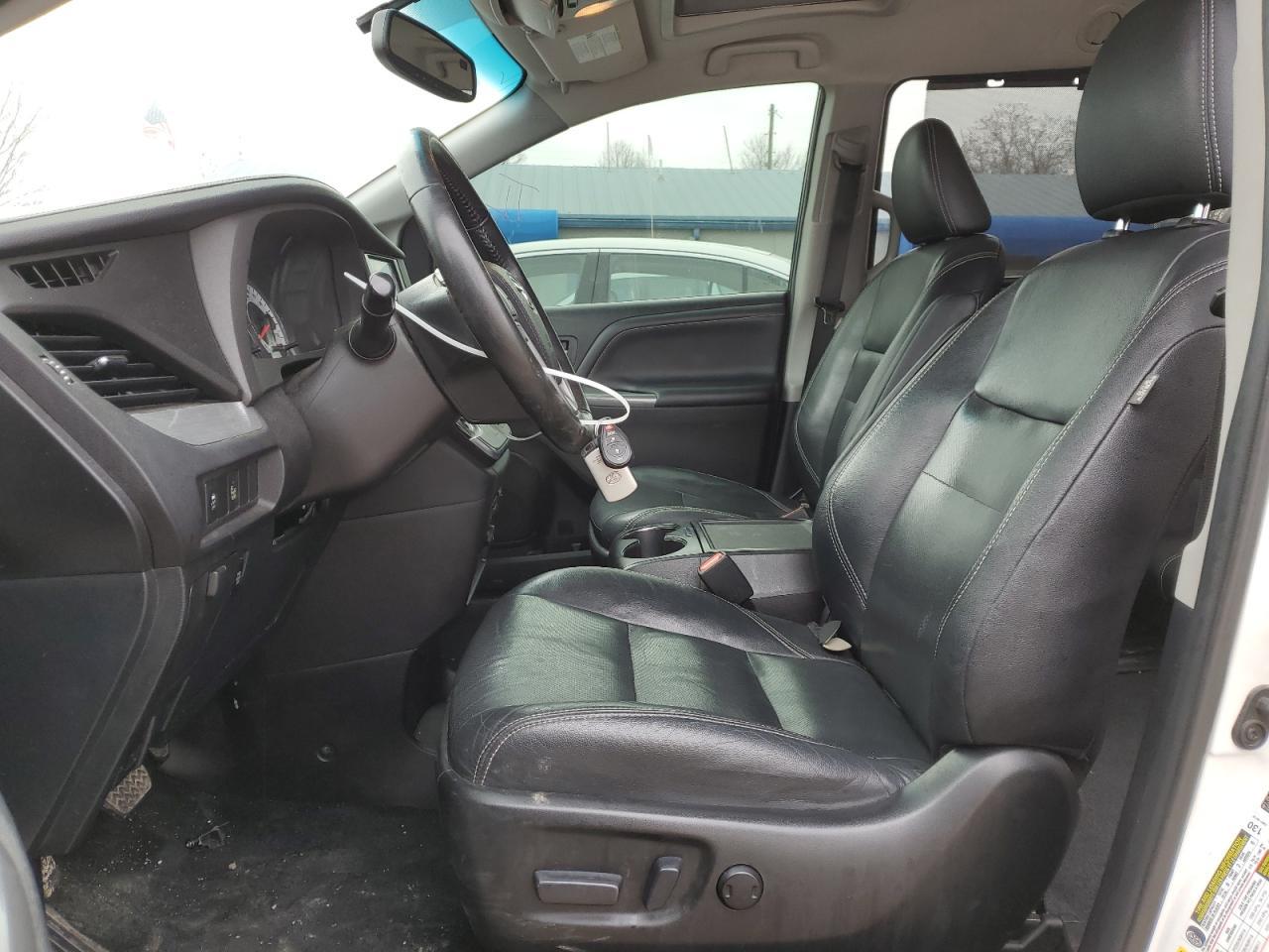 2015 TOYOTA SIENNA SPO - Фото 7