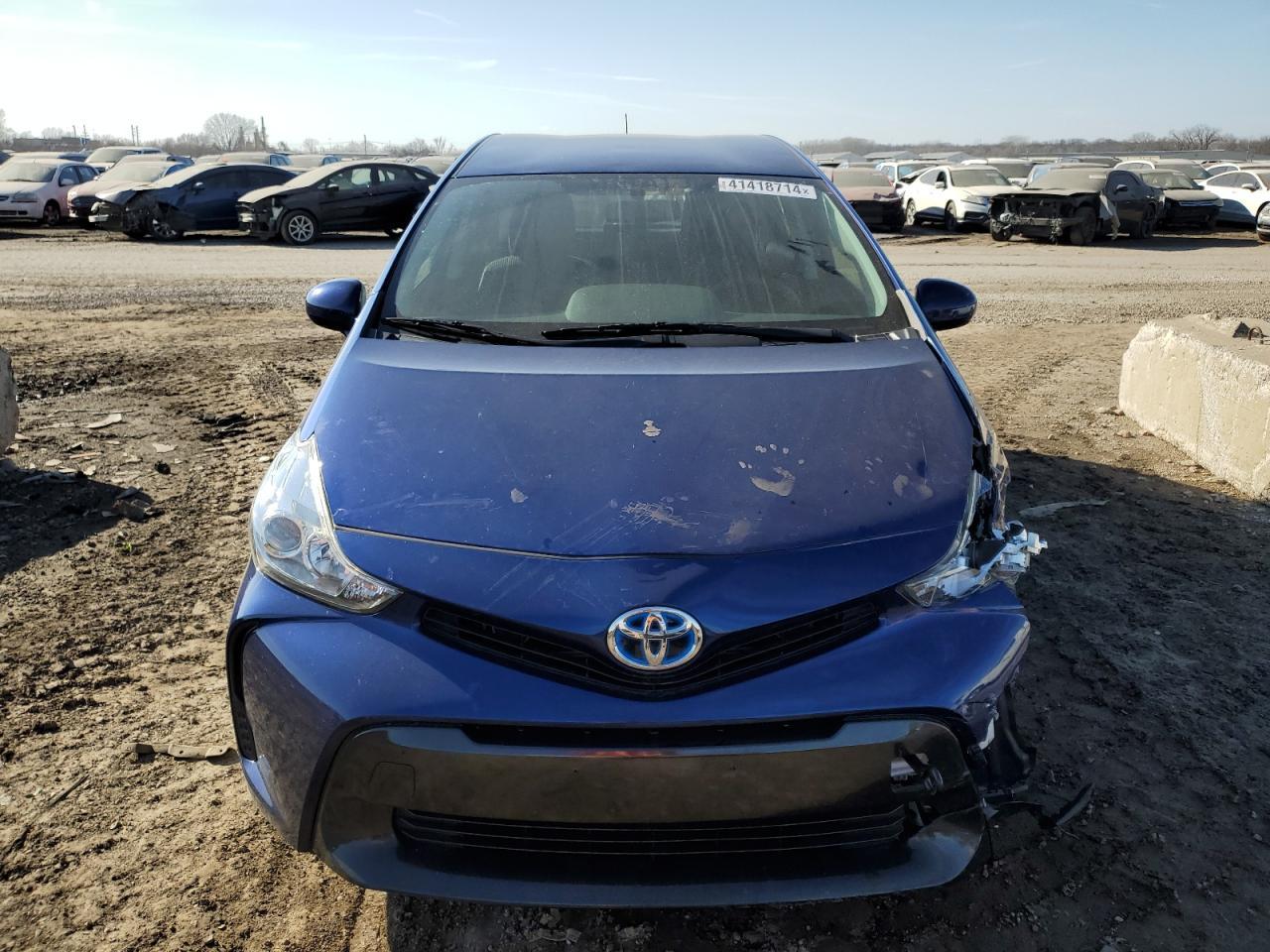 2017 TOYOTA PRIUS V - Image 5