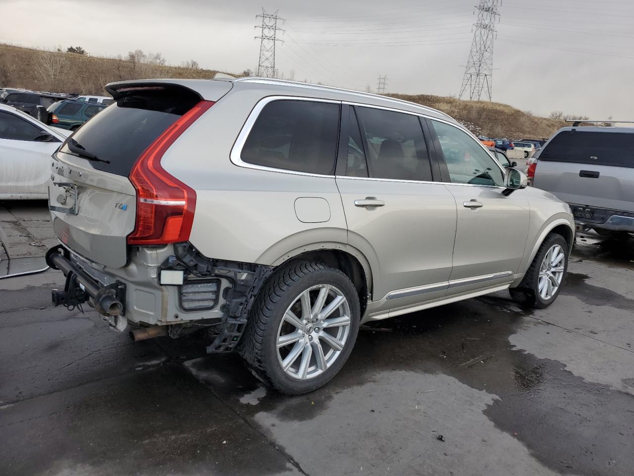 2016 VOLVO XC90 T6 - Фото 3