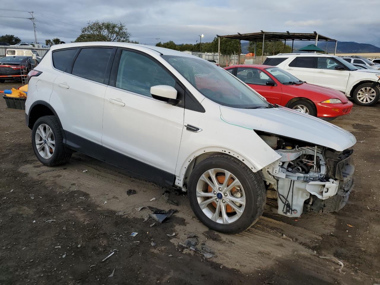 2017 FORD ESCAPE SE - Фото 4