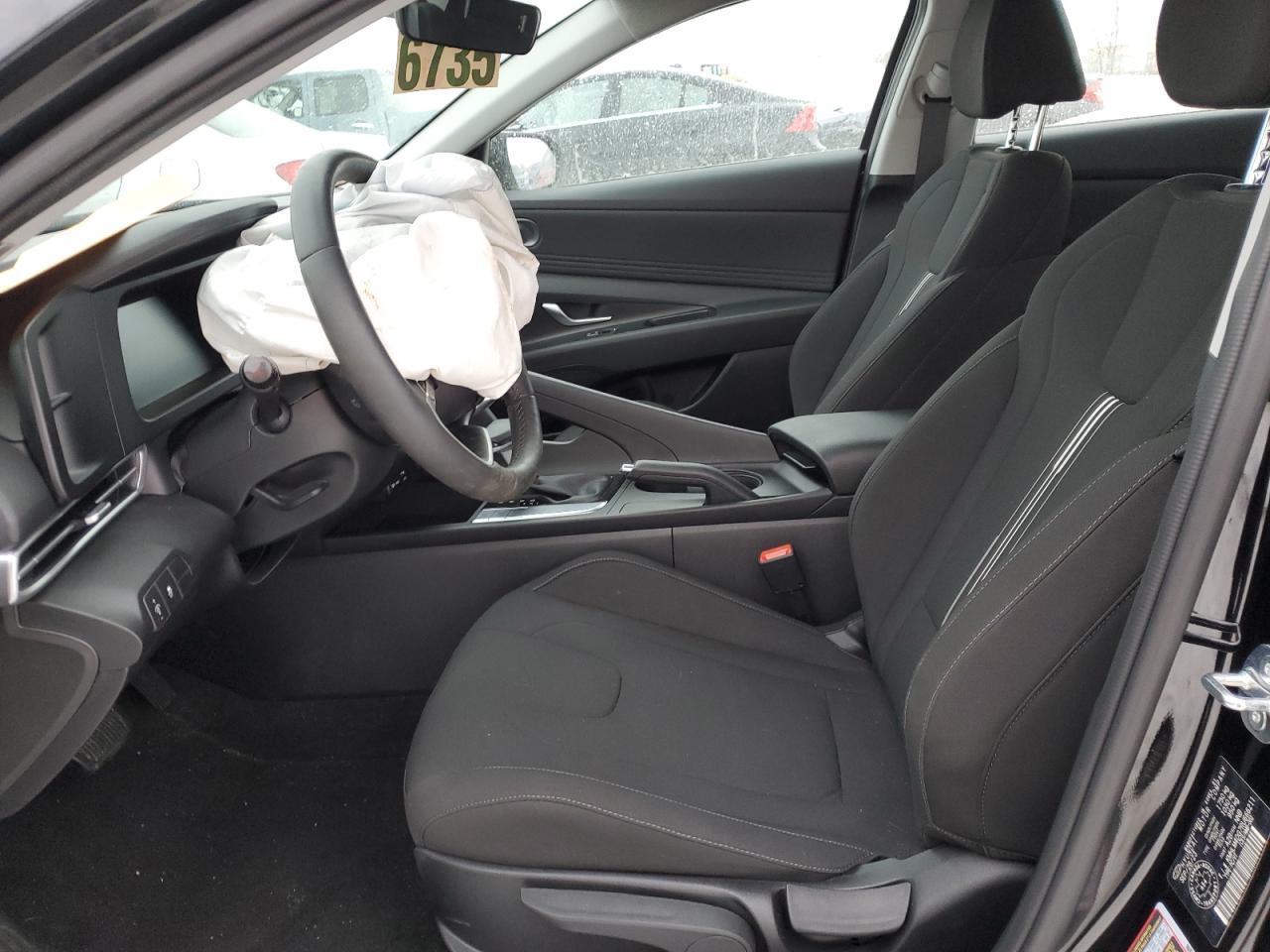 2024 HYUNDAI ELANTRA SE - Фото 7