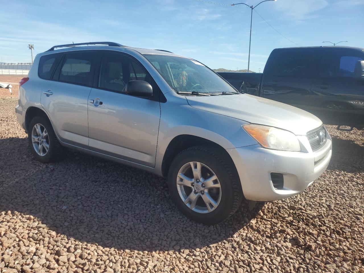 2011 TOYOTA RAV4 - Image 4