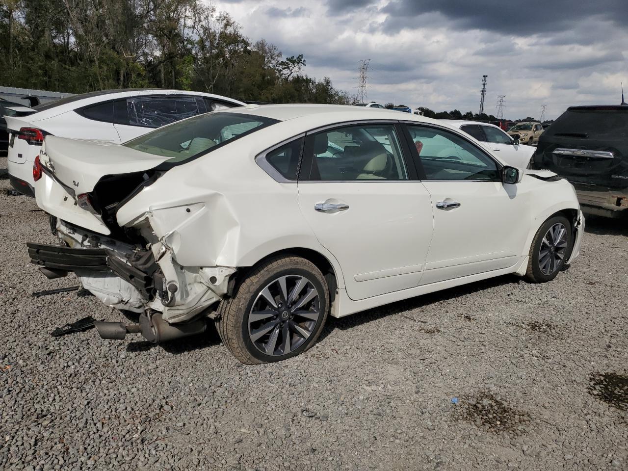 2017 NISSAN ALTIMA 2.5 - Фото 3