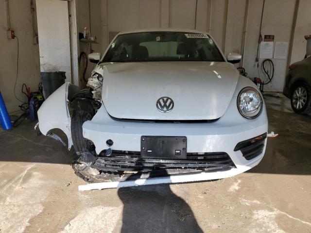 2019 Volkswagen Beetle S - Image 5