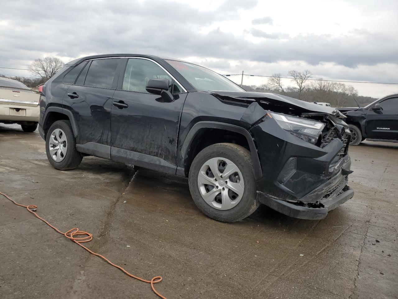 2023 TOYOTA RAV4 LE - Фото 4
