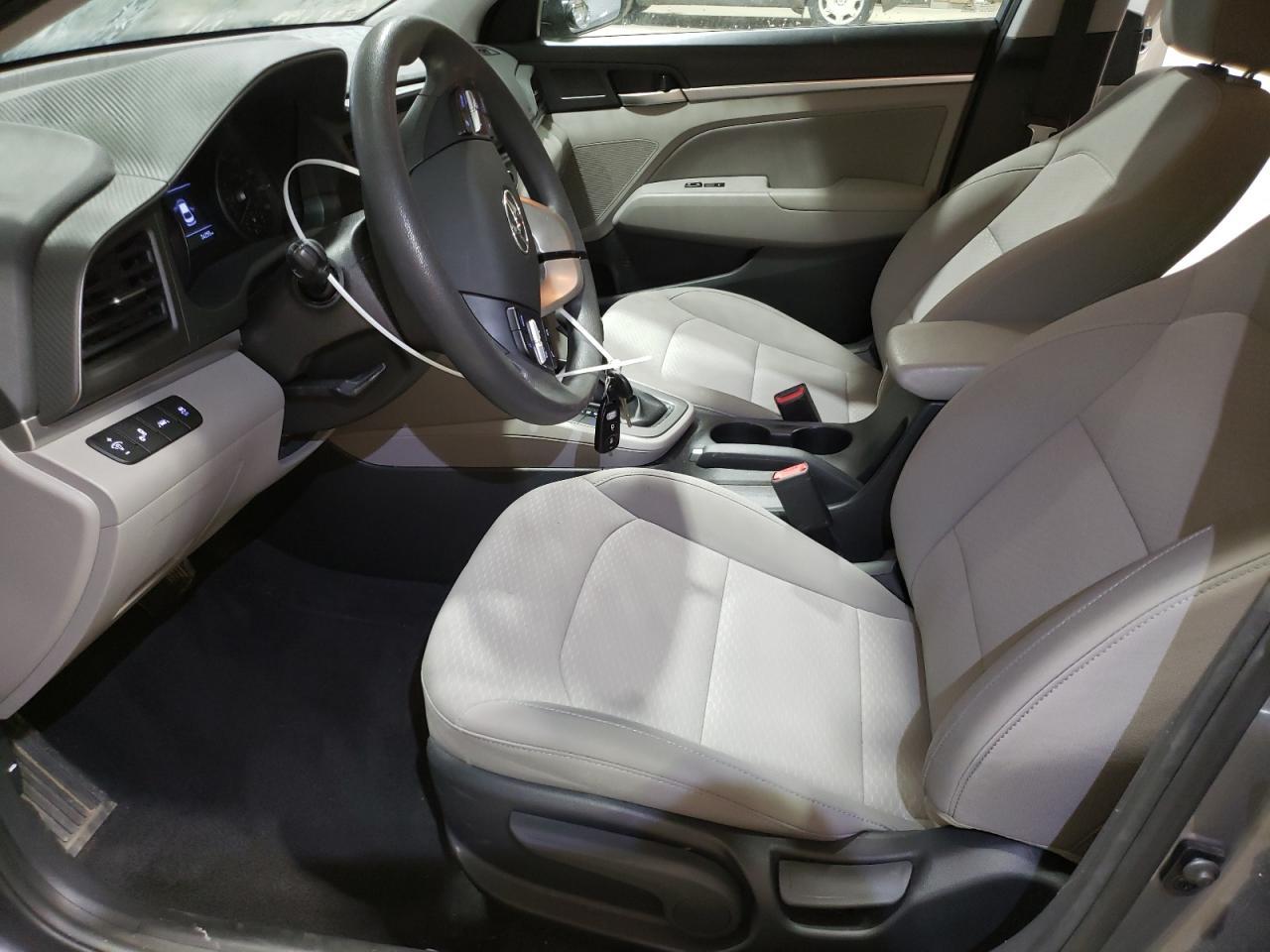 2019 HYUNDAI ELANTRA SE - Фото 7