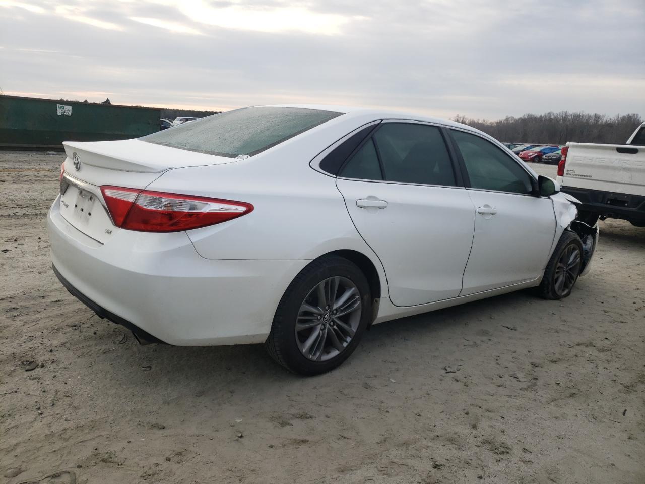 2017 TOYOTA CAMRY LE - Image 3