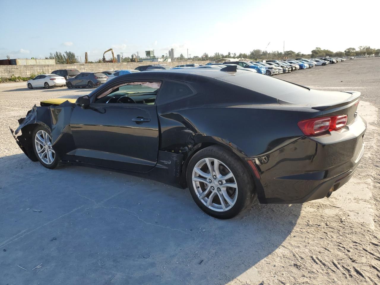 2019 CHEVROLET CAMARO LS - Фото 2