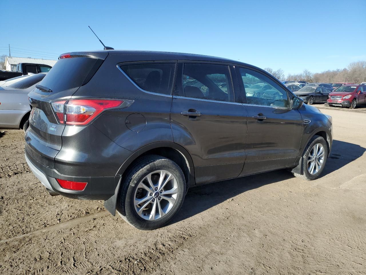 2017 FORD ESCAPE SE - Фото 3