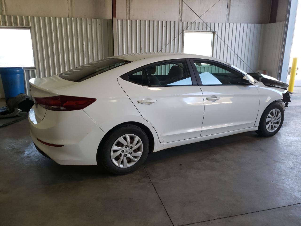 2018 HYUNDAI ELANTRA SE - Фото 3