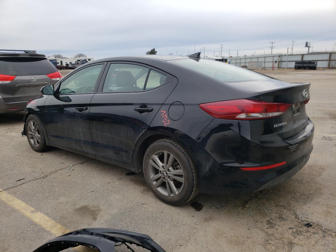 2018 HYUNDAI ELANTRA SE - Фото 2