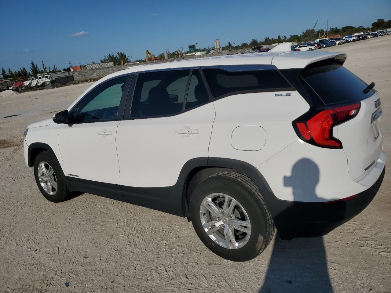 2021 GMC TERRAIN SL - Image 2