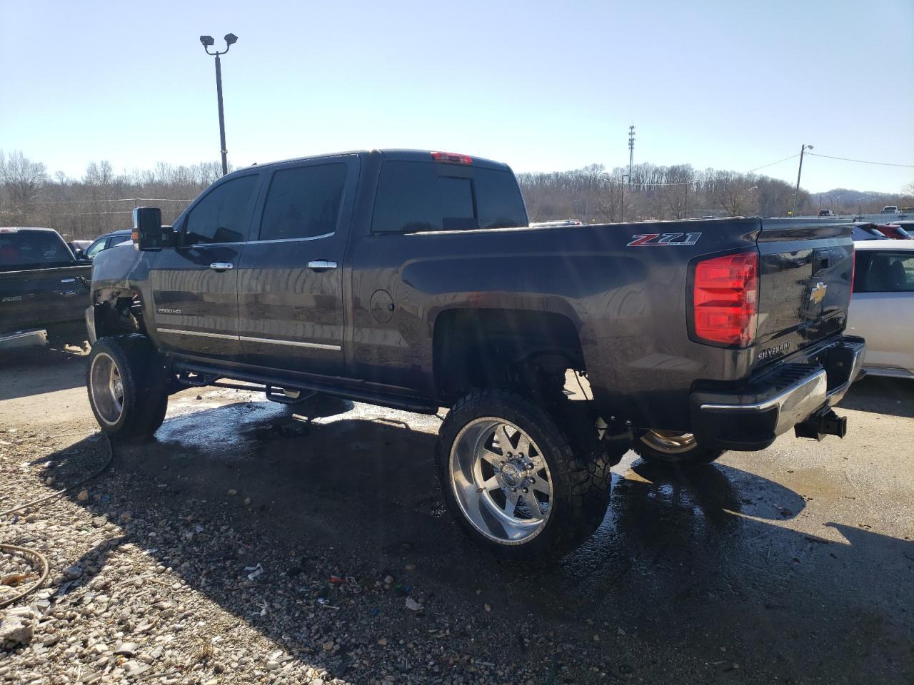 2015 CHEVROLET SILVERADO - Image 2