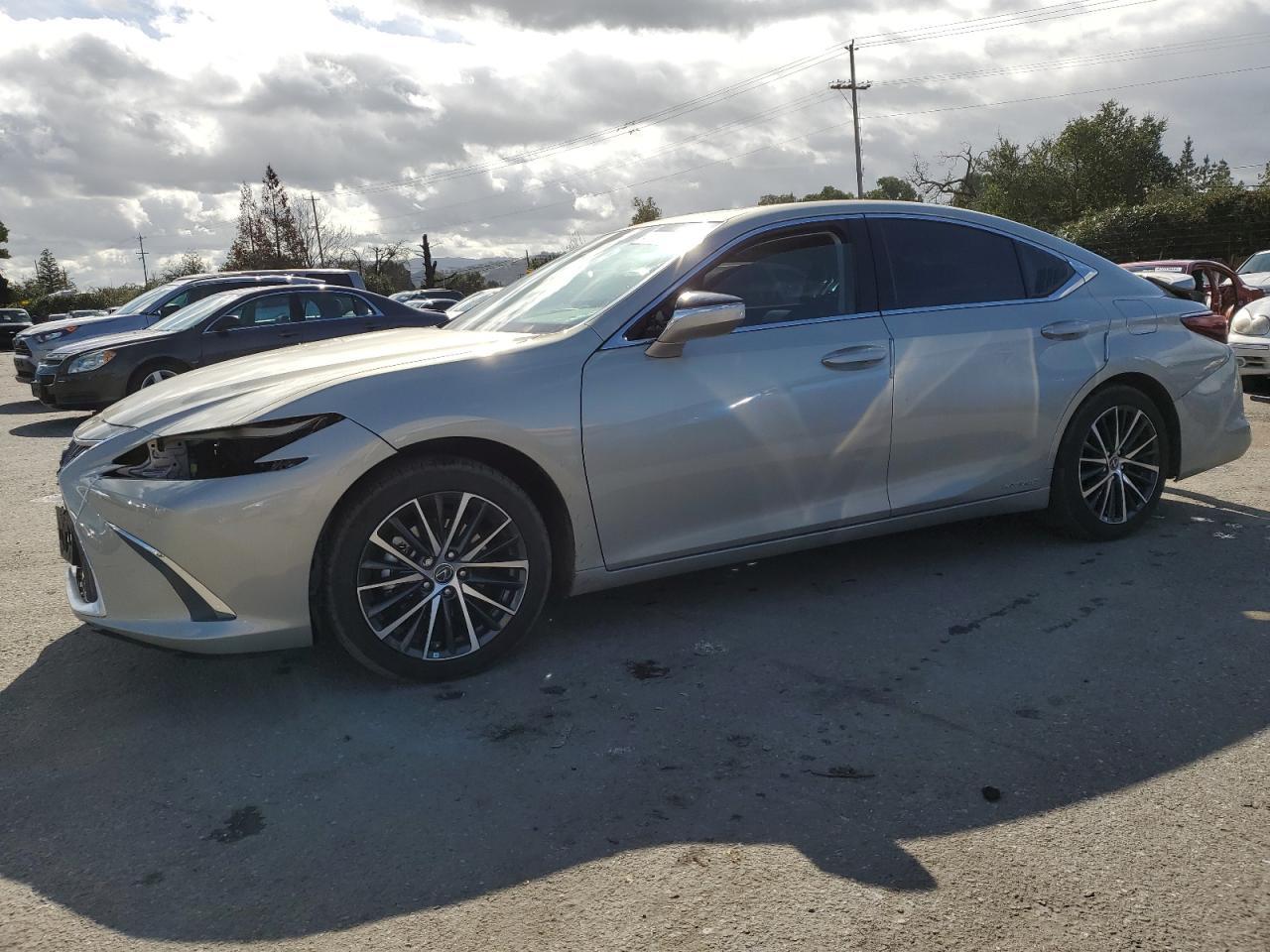 2022 LEXUS ES 300H BA