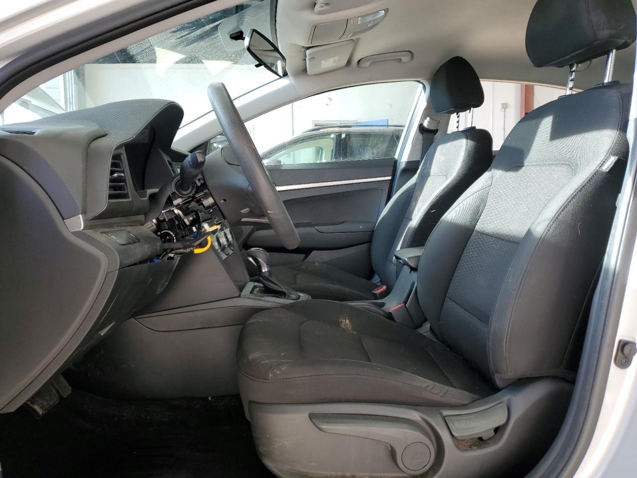 2019 HYUNDAI ELANTRA SE - Фото 7