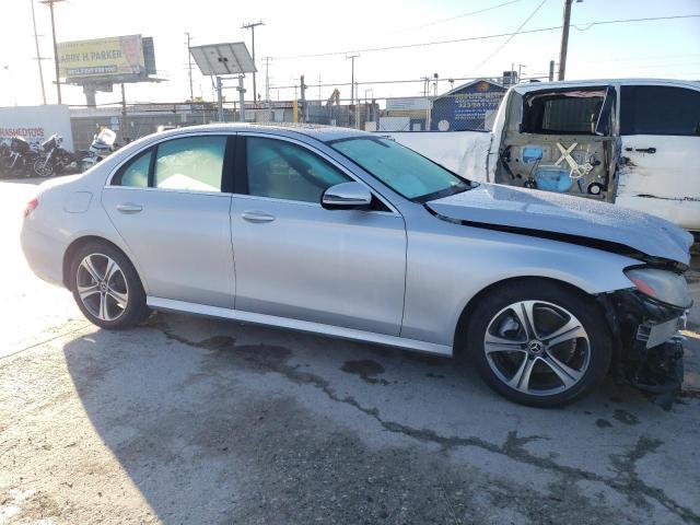 2019 Mercedes-Benz E 300 - Фото 4
