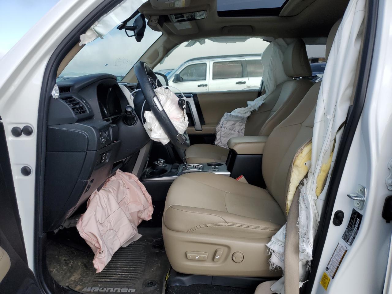 2019 TOYOTA 4RUNNER SR - Image 7