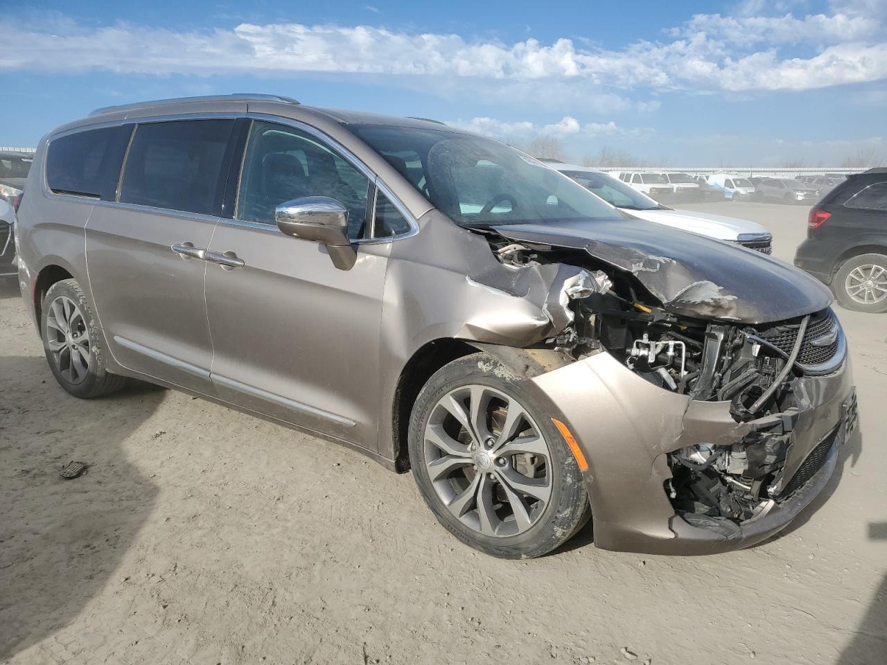 2017 CHRYSLER PACIFICA L - Image 4