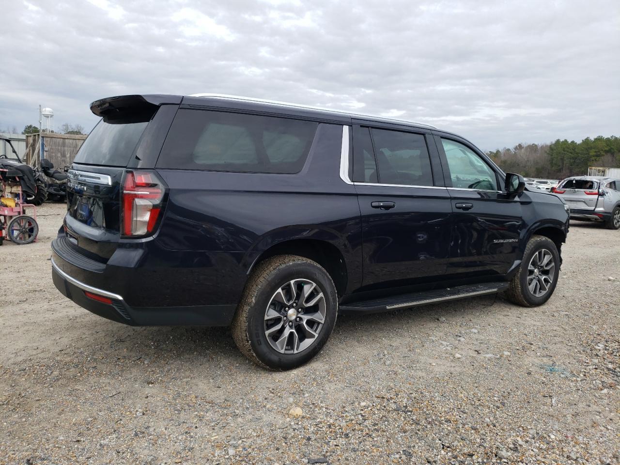 2023 CHEVROLET SUBURBAN C - Image 3