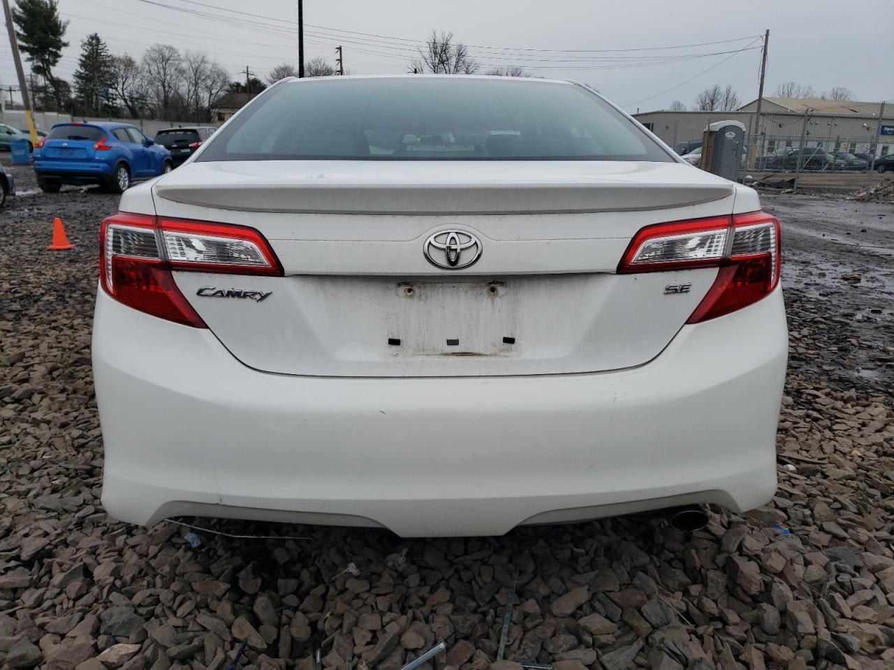 2013 TOYOTA CAMRY L - Фото 6