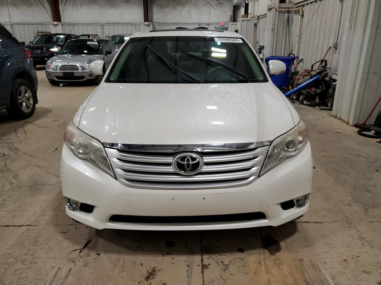 2011 TOYOTA AVALON BAS - Image 5