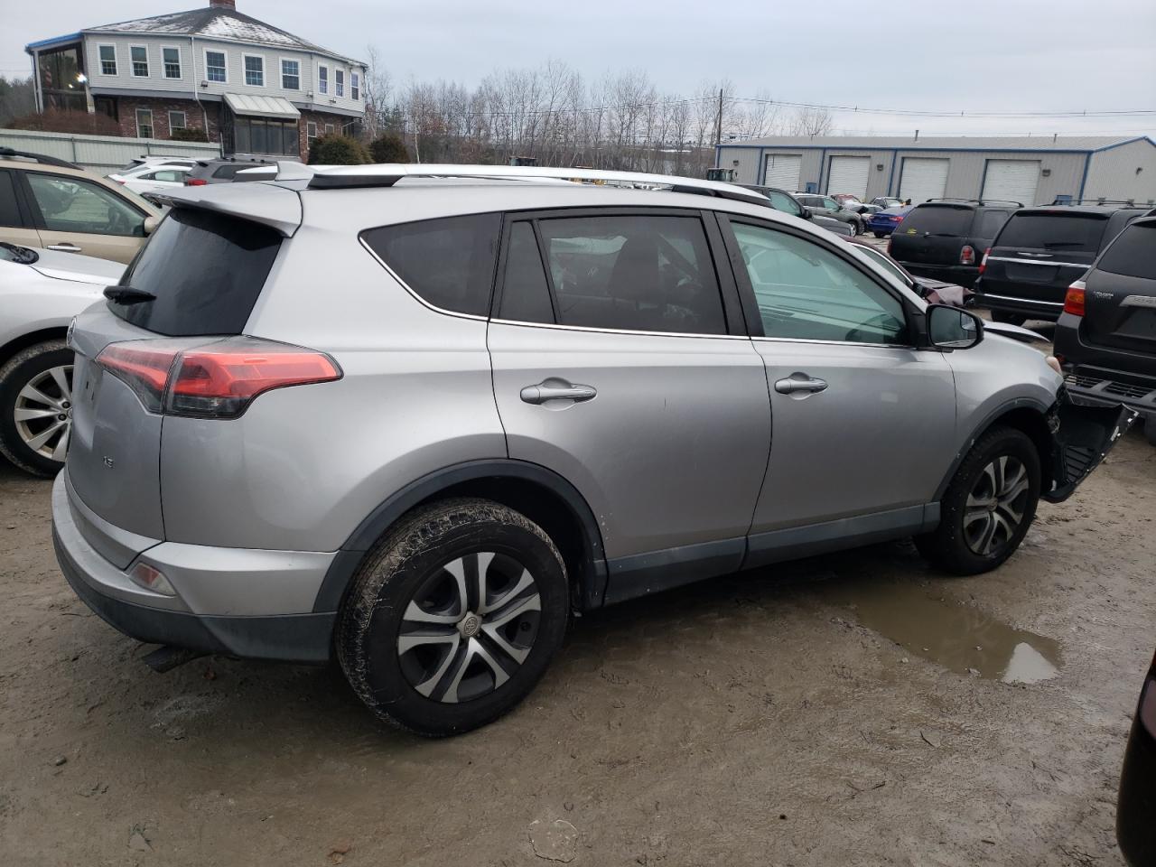 2016 TOYOTA RAV4 LE - Фото 3